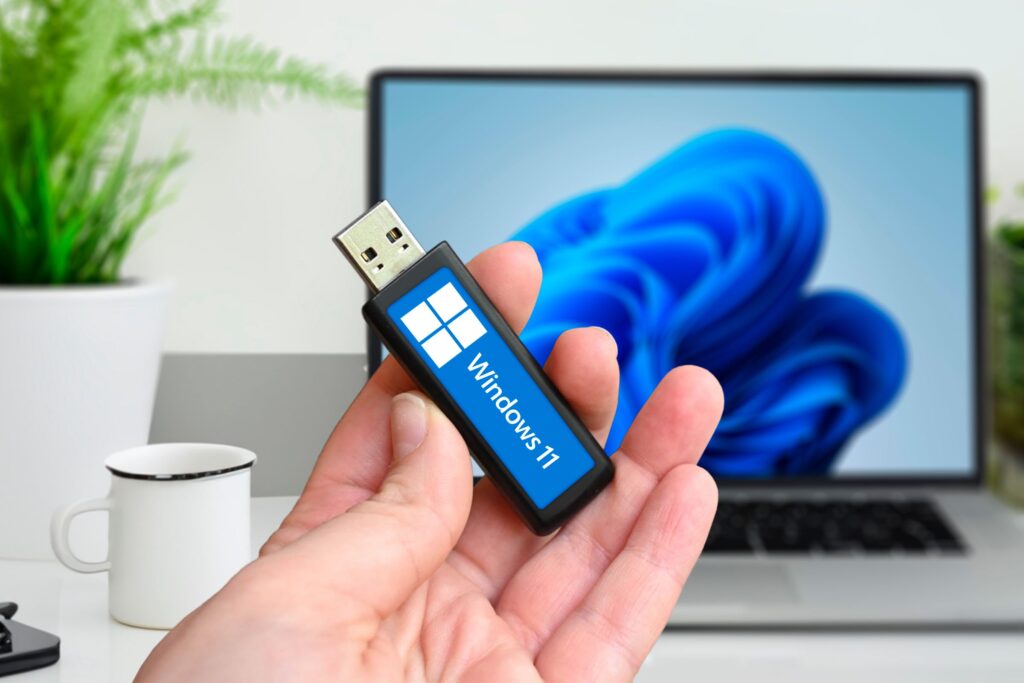 لا تنتظر الطوارئ، إليك كيفية إنشاء محرك أقراص USB قابل للتمهيد لنظام التشغيل Windows 11 الآن