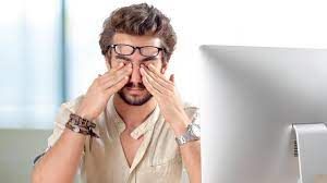  6 أسباب للنبضات المفاجئة وهزات الجفن