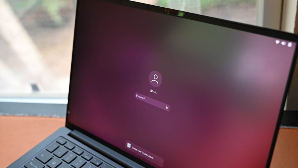 كيفية تثبيت واستخدام Linux Bash Shell على نظام التشغيل Windows 10