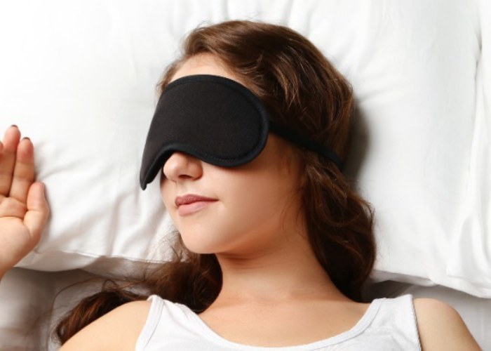 رفّة العين اليسرى