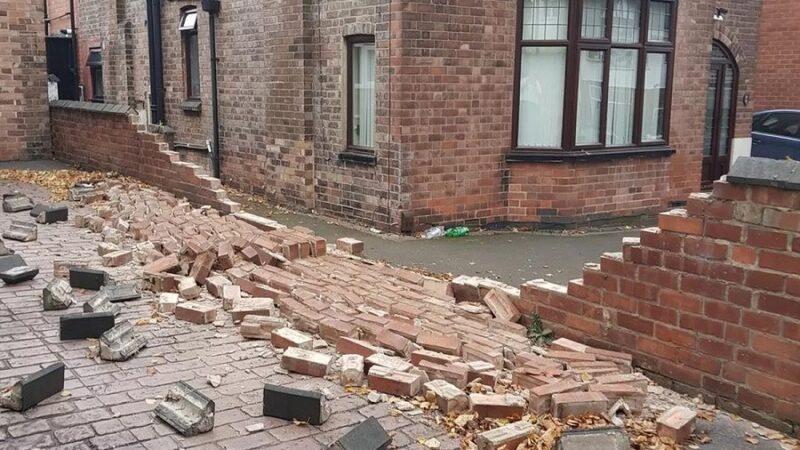 تفسير حلم انهيار الجدار