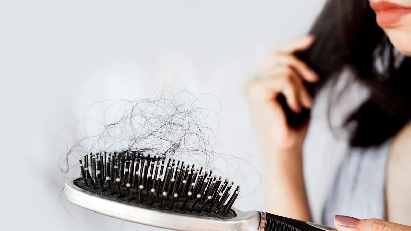 تفسير حلم سقوط الشعر