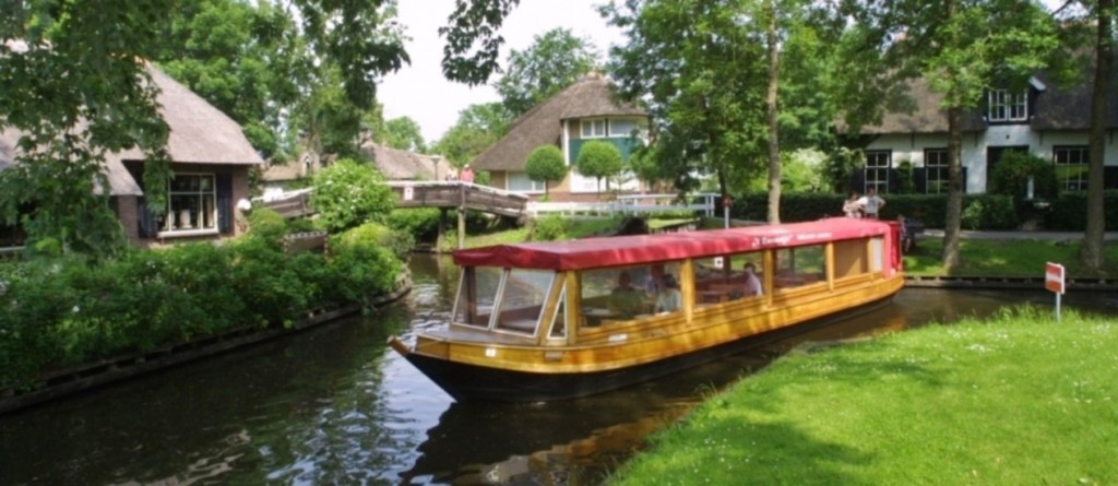 rondvaart_giethoorn_rondvaartbedrijf_zwaantje